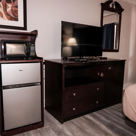Riverside Inn & Suites By Oyo Danville Ceaser Casino Esterno foto
