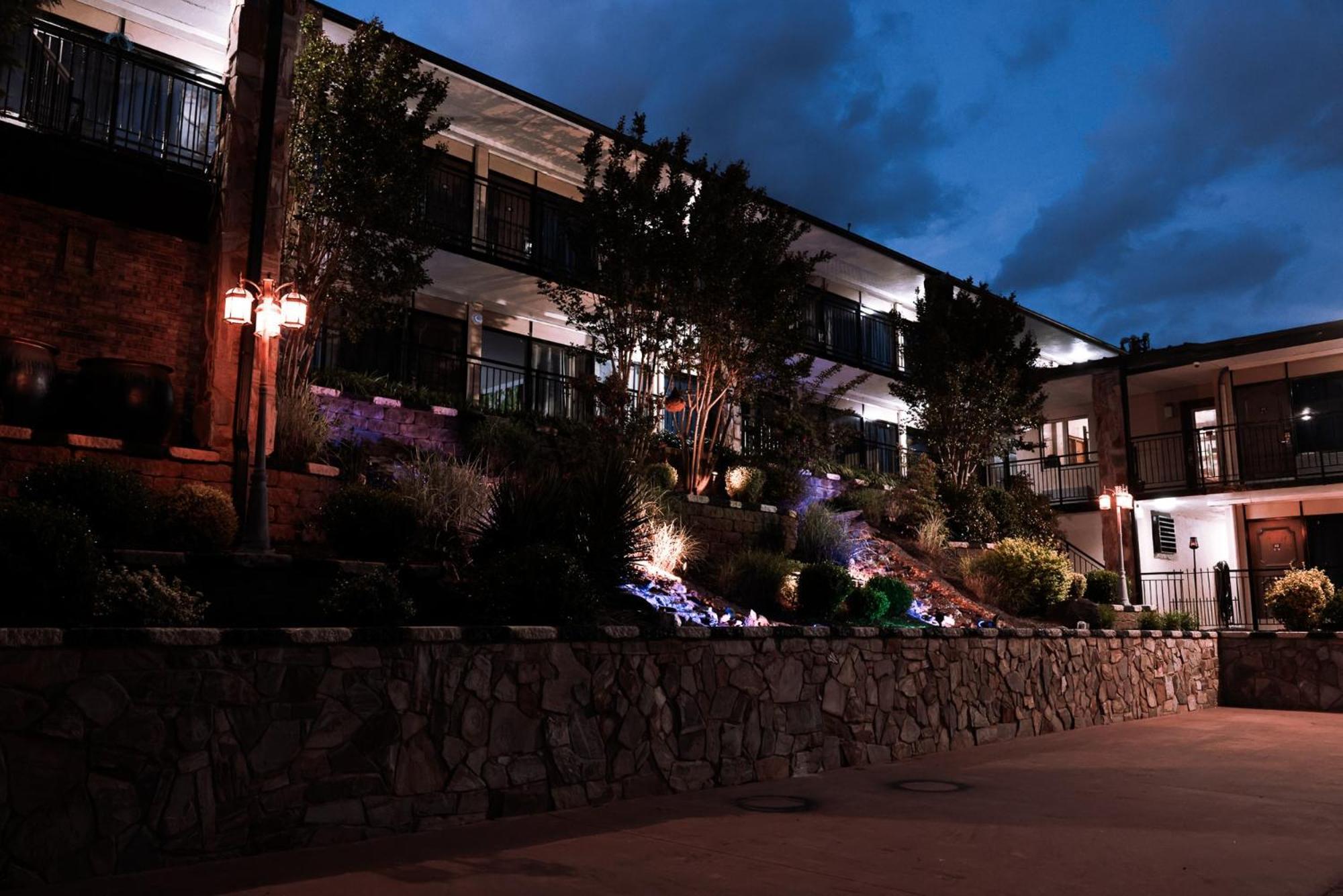 Riverside Inn & Suites By Oyo Danville Ceaser Casino Esterno foto