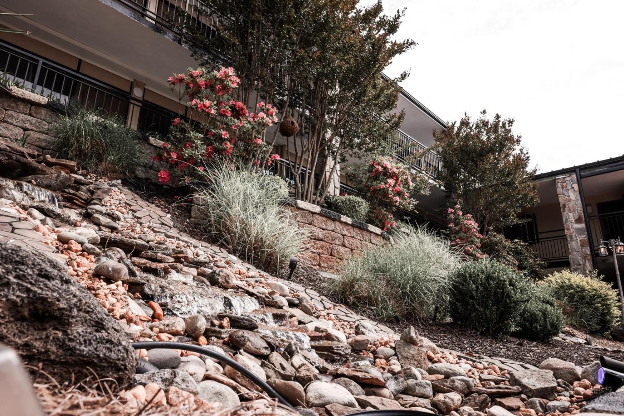Riverside Inn & Suites By Oyo Danville Ceaser Casino Esterno foto