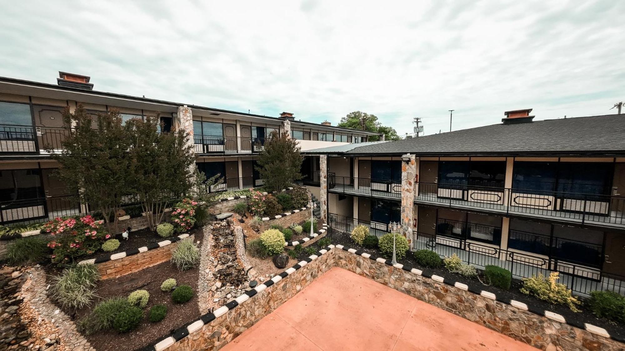 Riverside Inn & Suites By Oyo Danville Ceaser Casino Esterno foto