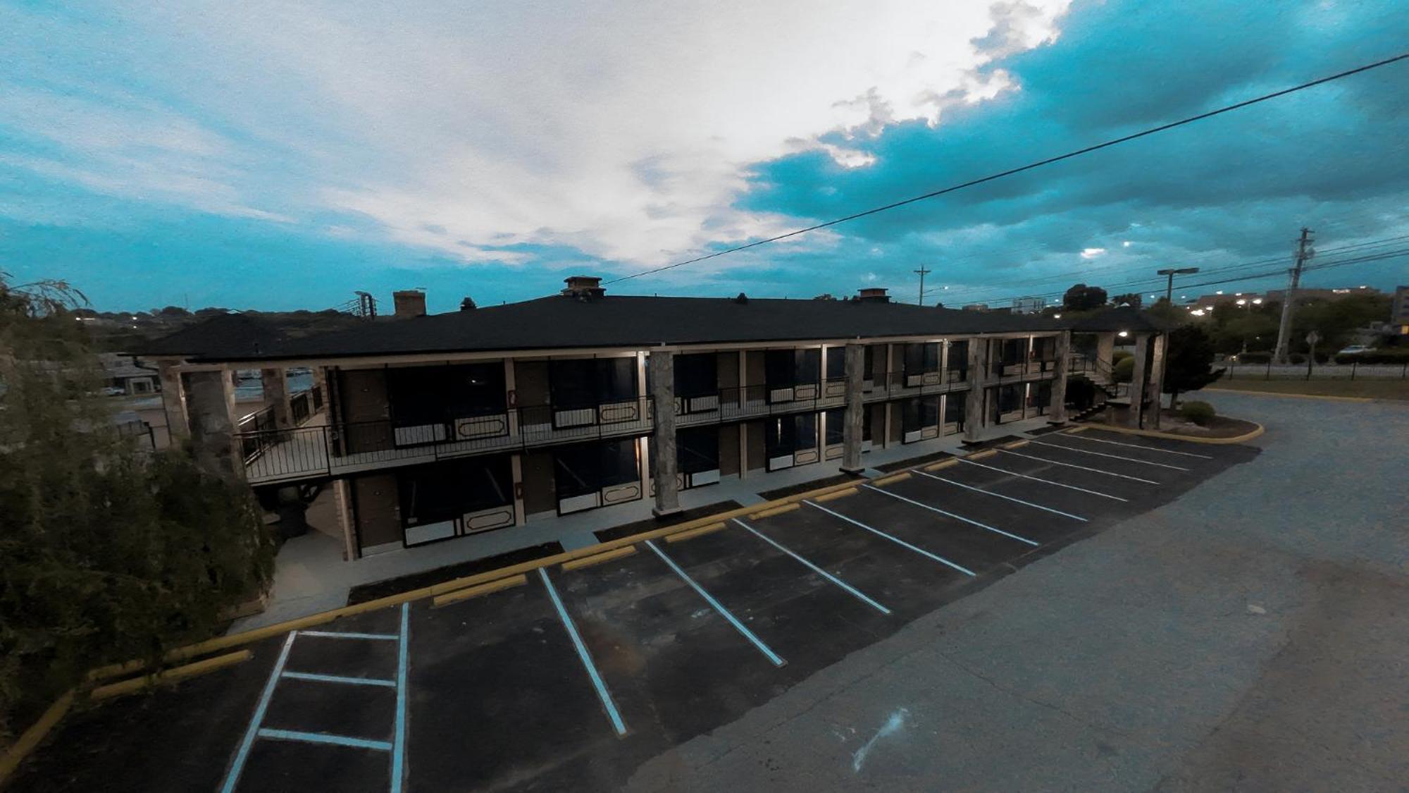 Riverside Inn & Suites By Oyo Danville Ceaser Casino Esterno foto