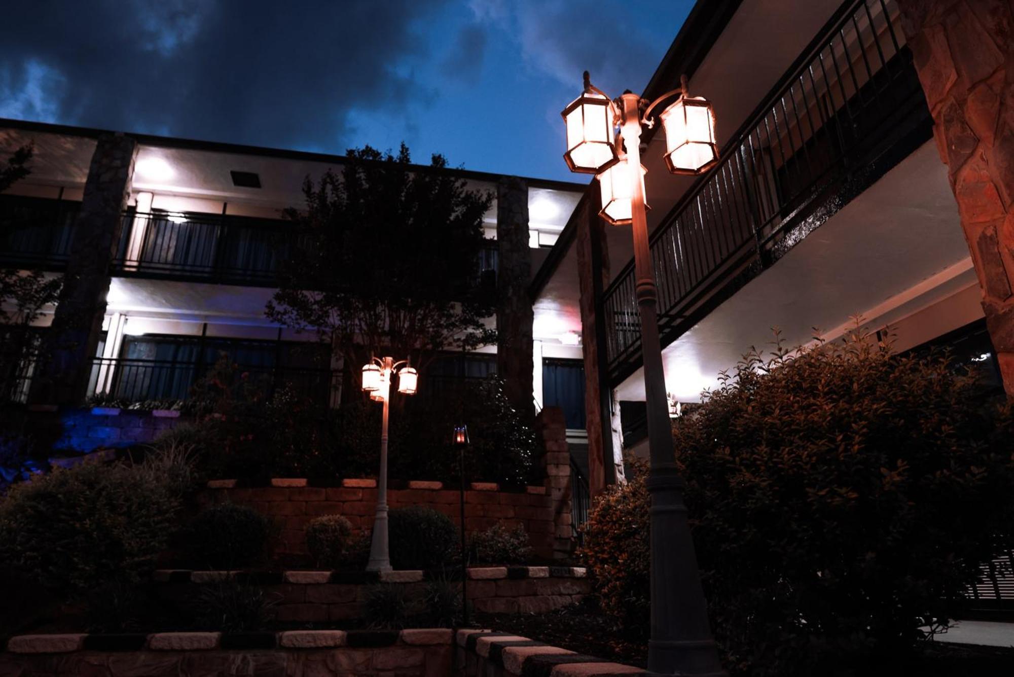 Riverside Inn & Suites By Oyo Danville Ceaser Casino Esterno foto