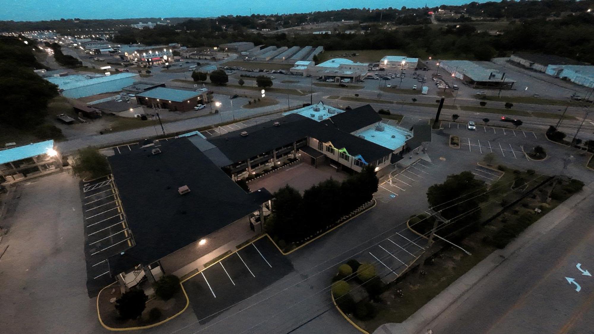 Riverside Inn & Suites By Oyo Danville Ceaser Casino Esterno foto